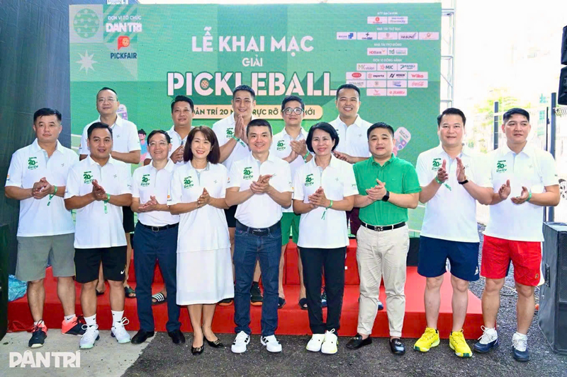 Khai mạc giải đấu Dân trí 20 năm rực rỡ ngày mới