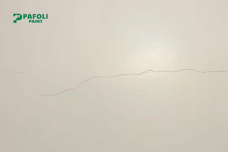 nhà mới sơn xong đã bị nứt