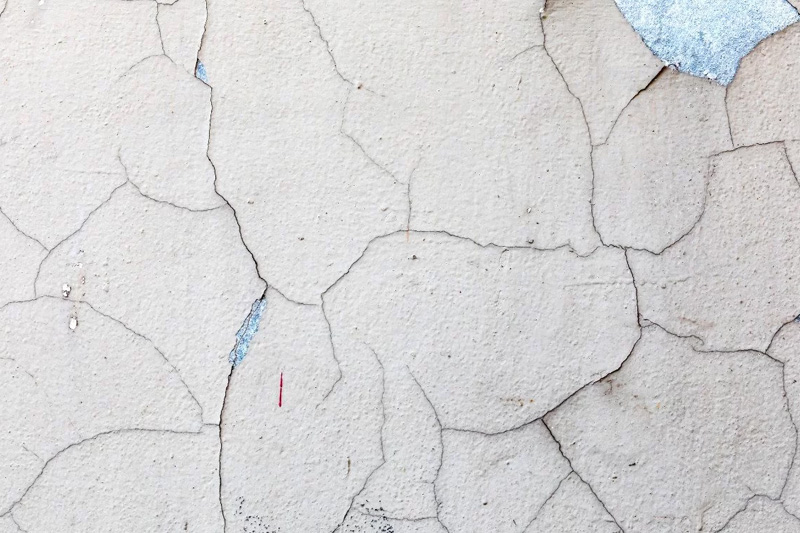 tường bị nứt chân chim